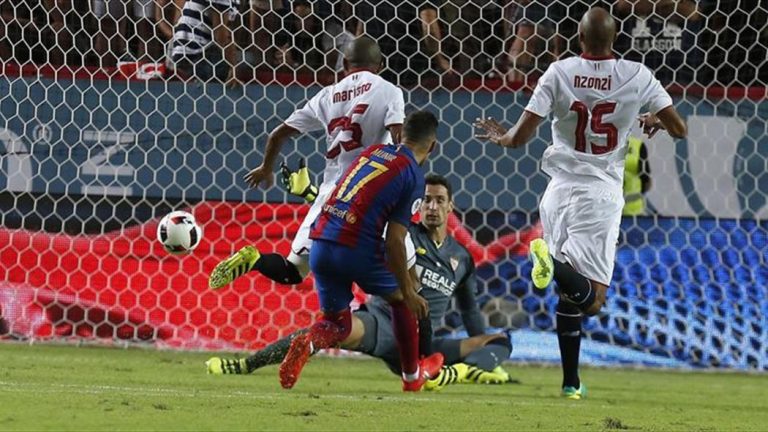 FC Barcelona asalta Sevilla y agarra un asa de la Supercopa: 0-2 con goles de Suárez y Munir