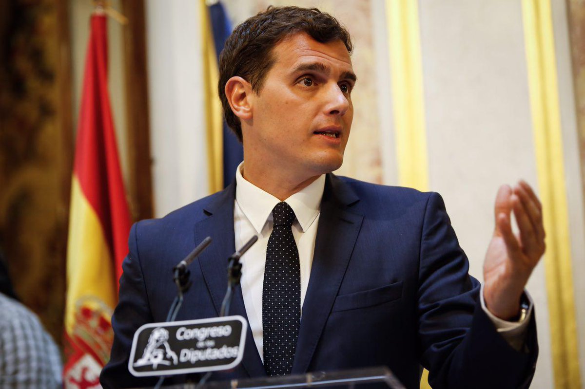 El presidente de Ciutadans Partido de la Ciudadanía Ciudadanos (C's), hoy en rueda de prensa en el Congreso de los Diputados tras la reunión... Lasvocesdelpueblo
