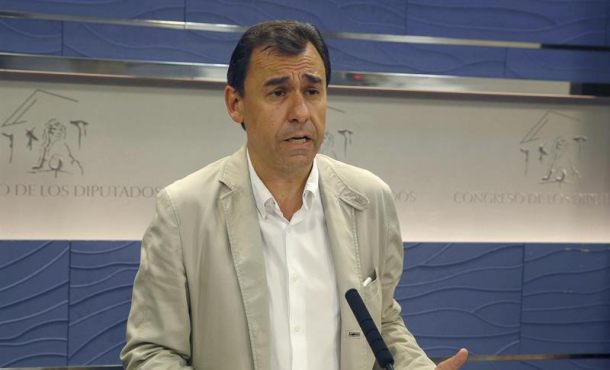 El vicesecretario de Organización del PP, Fernando Martínez-Maillo, comparece en rueda de prensa tras la reunión de esta mañana entre PP y Ciudadanos... Efe