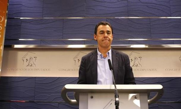 El vicesecretario de Organización del PP, Fernando Martínez-Maillo, que forma parte del equipo de este partido que negocia con Ciudadanos un acuerdo que permita a los 32 diputados.. Efe