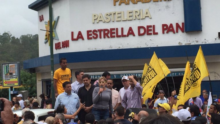 Venezuela: «Tenemos derecho» constitucional «a revocar el peor Gobierno de nuestra historia»