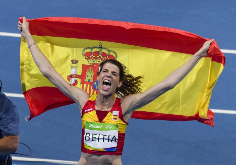Ruth Beitia con 37 años y siempre con la bandera de España es campeona OLIMPICA, ORO para España