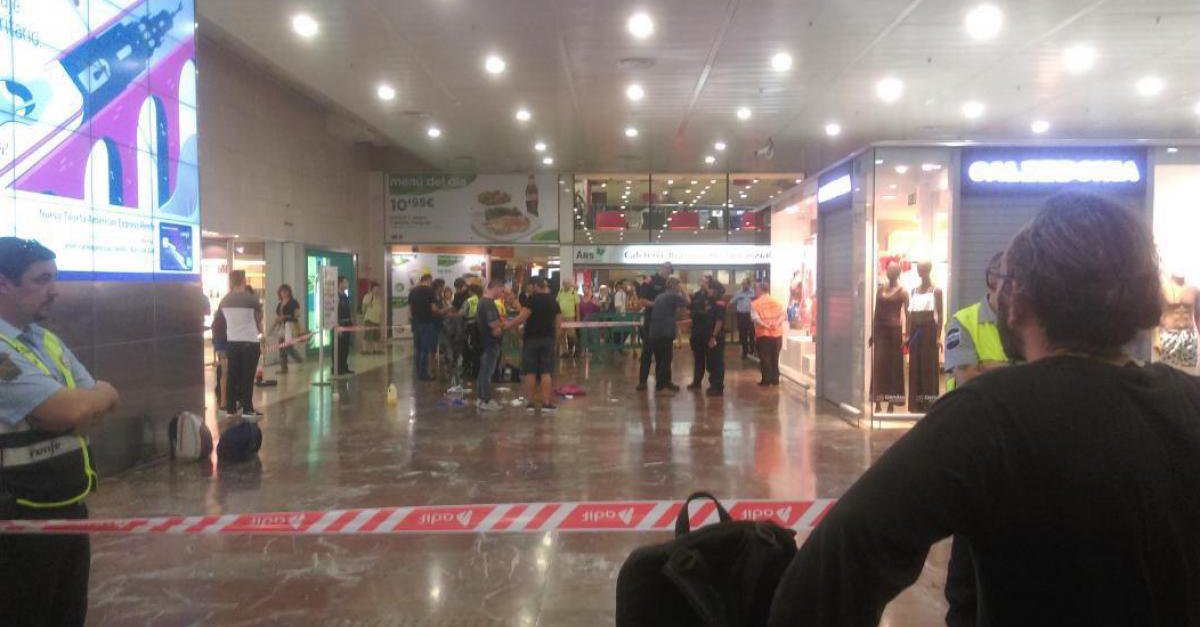 Las fuerzas de seguridad hoy en Sants barcelona tras el ataque. Fot ifoemergencias. lasvocesdelpueblo. Las fuerzas de seguridad hoy en Sants barcelona tras el ataque. Fot ifoemergencias. lasvocesdelpueblo.