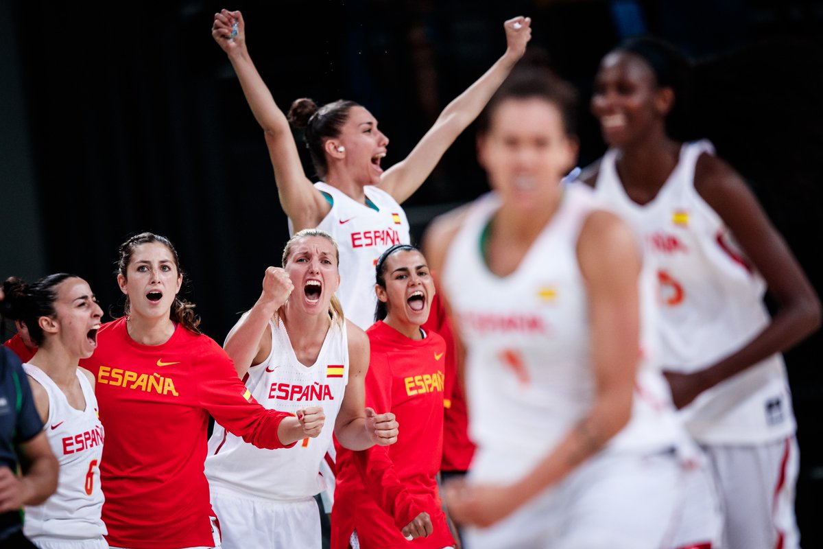 Las mejoras embajadoras de España celebrado su victoria de esta tarde en Río de Janeiro. Lucharán por las medalles el viernes 19 de agosto 2016. Lasvocesdelpueblo.