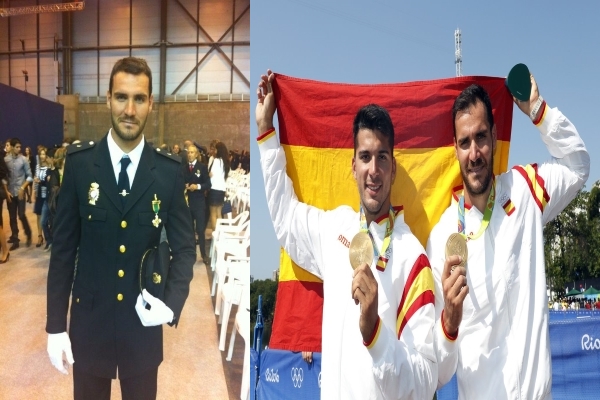 Un combo de fotografía del agente de la Policía Nacional de España (Lérida), Saul Gravatto (i) con su ropa de trabajo junto a la fotografía... lasvocesdelpueblo