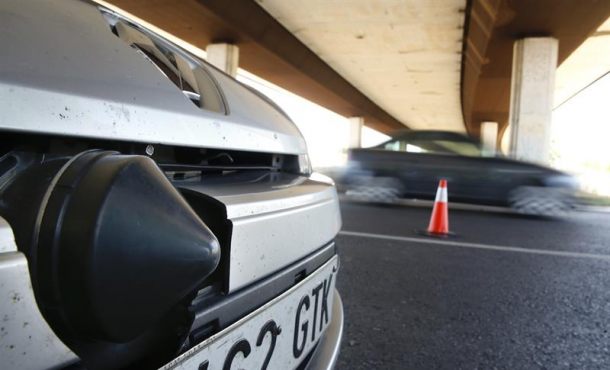 Uno de los radares que se han movilizado con motivo de la nueva campaña de la DGT, activada para controlar los excesos de velocidad y concienciar sobre sus consecuencias.. EFE