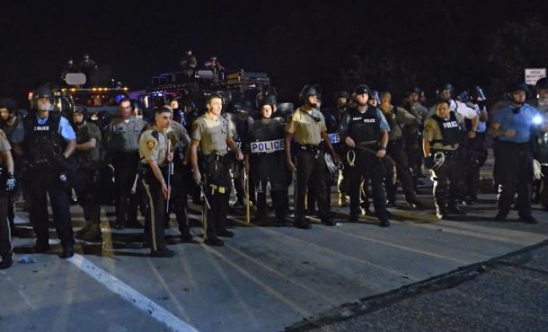 charlotte-vive-la-segunda-noche-de-disturbios-despues-de-que-un-policia-asesino-este-martes-al-afroamericano-keith-lamont-scott-de-43-ano-archivo-efe