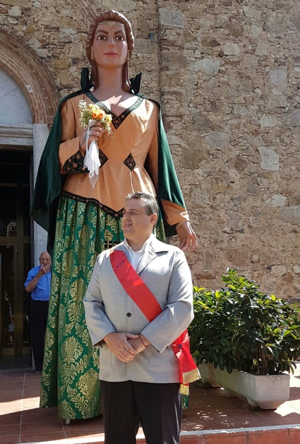 el-edil-del-pp-en-palafolls-oscar-berman-boldu-durante-la-fiesta-de-su-ciudad-este-verano-2016-fotografia-facilitada-lasvocesdelpueblo