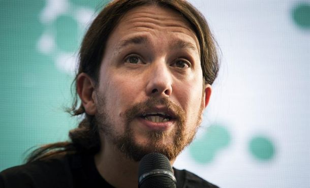 el-lider-de-podemos-pablo-iglesias-durante-la-clausura-hoy-de-la-universidad-del-partido-en-la-universidad-complutense-de-madrid-efe