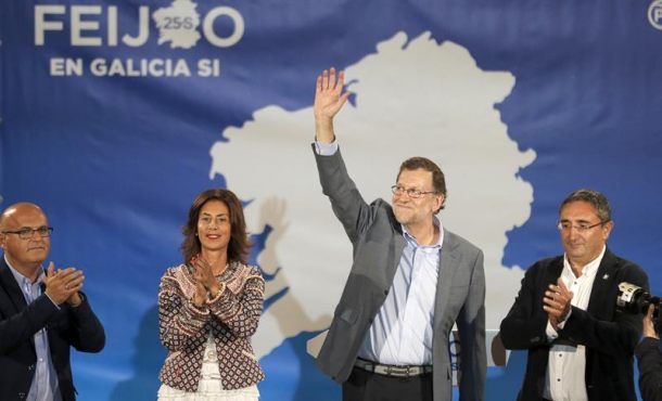 el-presidente-del-gobierno-en-funciones-mariano-rajoy-2d-juntoal-presidente-de-la-diputacion-de-orense-jose-luis-baltar-i-la-cabeza-de-lista-por-ourense-efe