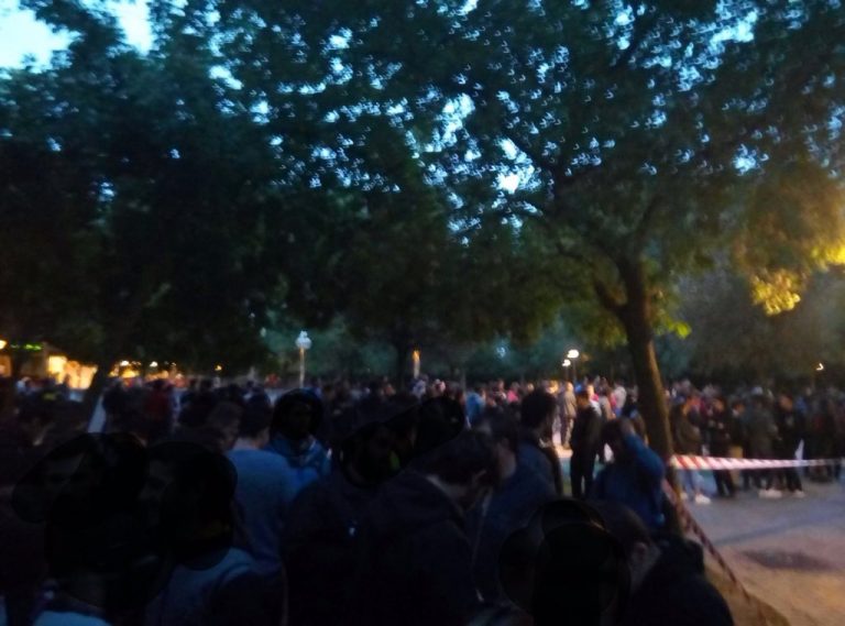 Ataque de más de 200 proetarras al mitin de VOX de Vitoria con Ortega Lara, Abascal y Velasco‏