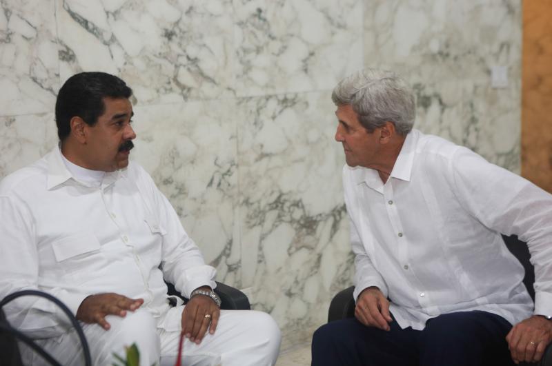nicolas-maduro-ijunto-a-john-kerry-d-durante-la-reunion-del-lunes-en-cartagena-colombia-26-de-septiembre-de-2016-lasvocesdelpueblo