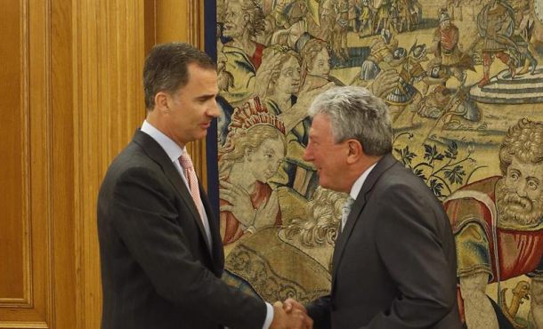 el-rey-durante-la-audiencia-en-el-palacio-de-la-zarzuela-al-diputado-de-nueva-canarias-pedro-quevedo-archivo-efe