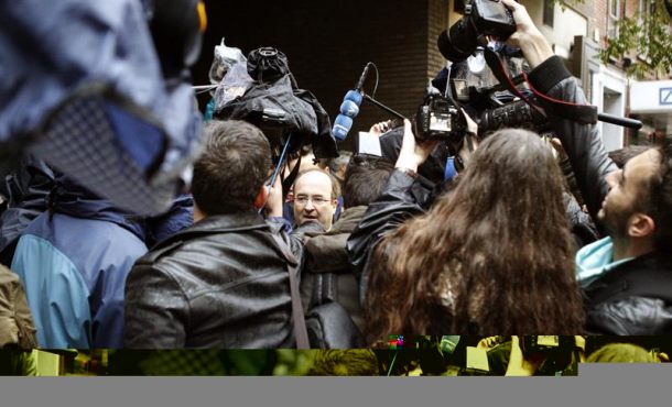 el-lider-de-los-socialistas-catalanes-miquel-iceta-hace-declaraciones-a-los-medios-de-comunicacion-a-su-llegada-hoy-a-la-sede-del-psoe-donde-se-va-a-celebrar-la-decisiva-reunion-efe