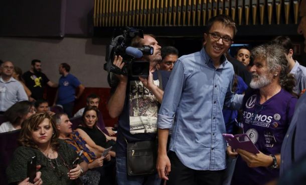 el-secretario-politico-de-podemos-inigo-errejon-durante-el-encuentro-con-los-representantes-de-los-circulos-del-partido-de-madrid-efe