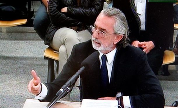 imagen-del-monitor-de-la-sala-de-prensa-de-la-audiencia-nacional-en-san-fernando-de-henares-del-presunto-cabecilla-de-la-trama-gurtel-francisco-correa-archivo-efe