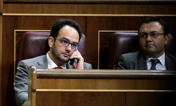 el-presidente-del-grupo-socialista-antonio-hernando-i-y-el-secretario-general-miguel-angel-heredia-d-miembros-del-comite-director-del-grupo-archivo-efe