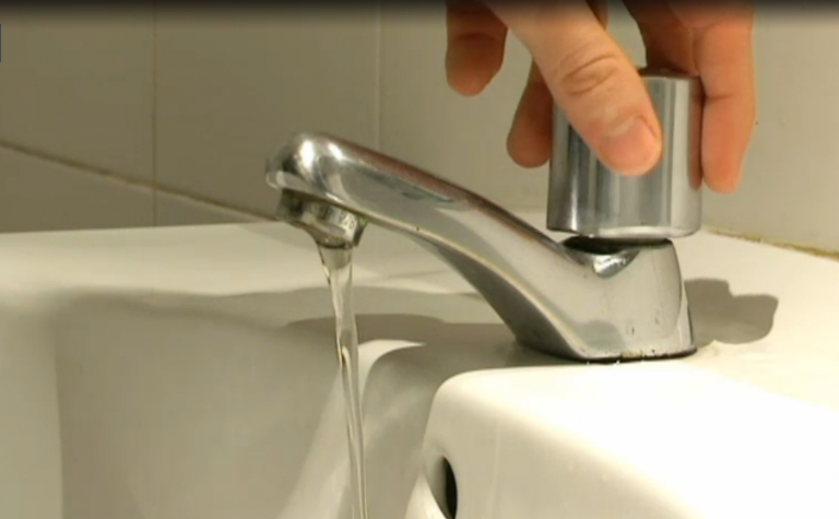 Ada Colau quiere municipalizar el Servicio de Agua para una «gestión directa e integral»