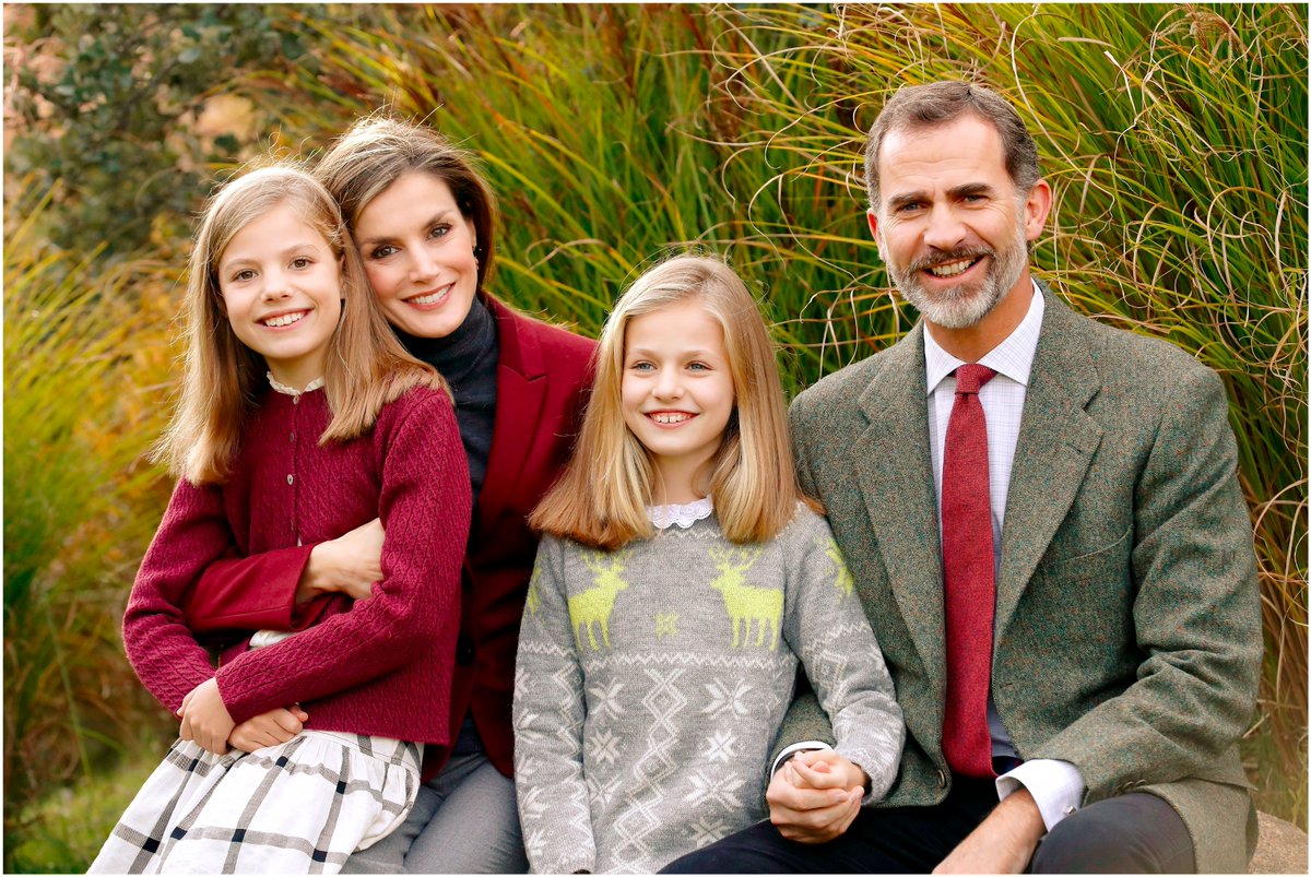 12-12-2016-institucional-felicitacion-de-navidad-felicitacion-de-navidad-de-sus-majestades-los-reyes-fotografia-de-sus-majestades-los-reyes-lasvocesdelpueblo