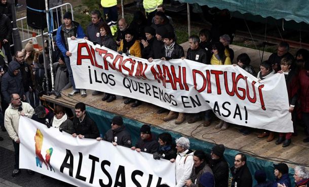 Libertad para 4 de los 7 proetarras agresores de mujeres y Guardias Civiles en Alsasua (Navarra)
