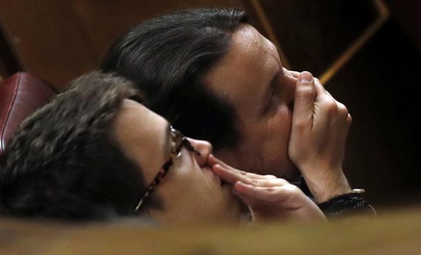 el-lider-y-el-portavoz-parlamentario-de-podemos-pablo-iglesias-d-e-inigo-errejon-i-respectivamente-archivo-efe