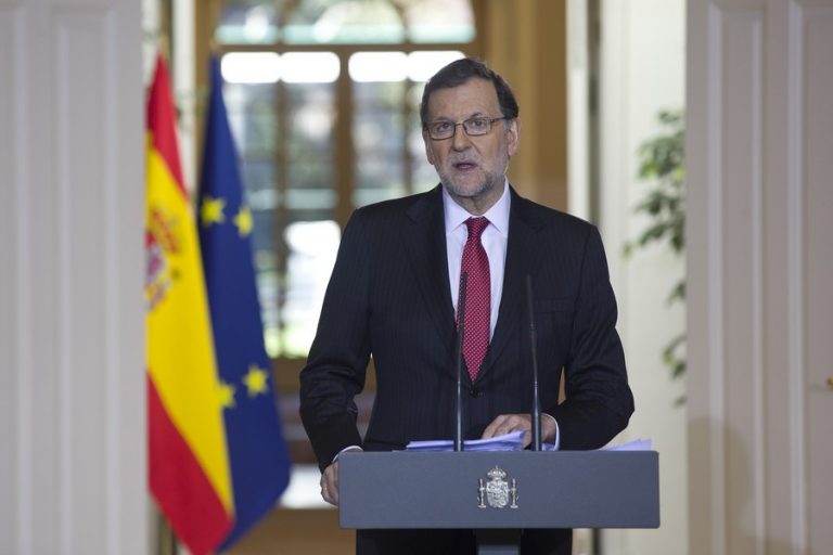 Rajoy cumple hoy solo 62 años, debe trabajar aún muchos años antes de jubilarse