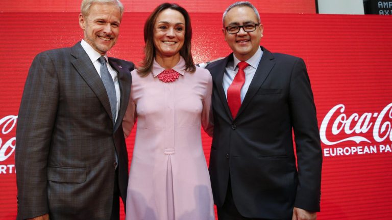 Alta traición de Coca-Cola contra España, Coca-Cola promociona el separatismo desde Diplocat