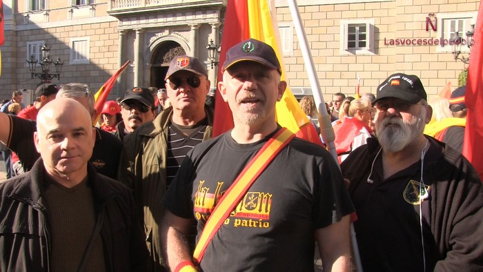 Un catalán: «Puigdemont no es mi presidente, es un enchufado por Artur Mas, un golpista»