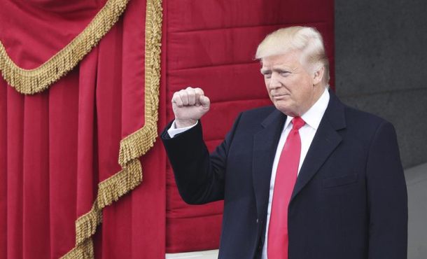 Trump llega al Capitolio para asistir a la ceremonia de su investidura como 45º presidente de los EEUU en Washington DC hoy, 20.01.2017. Efe