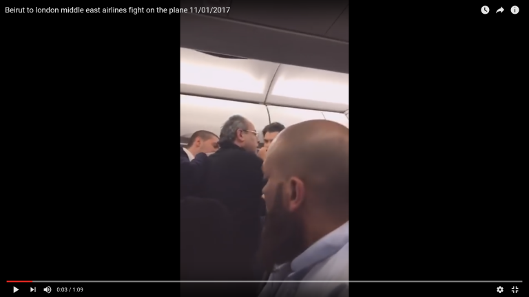 Vídeo. Aterrizaje de Emergencia del Vuelo Beirut-Londres por pelea islamista en el avión