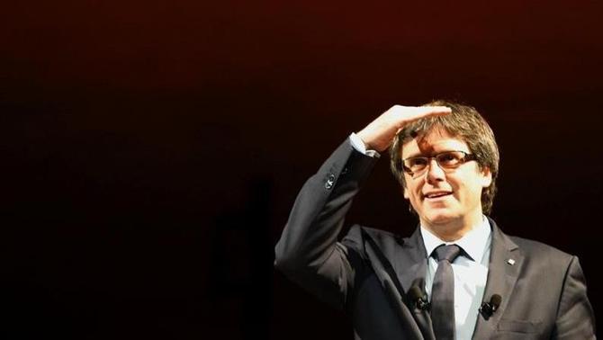 Conferencia, organizada por la Fundación Teatro Romea. Barcelona (España), lunes 16 de enero de 2017. El presidente separatista catalán, Carles Puigdemont. Lasvocesdelpueblo.