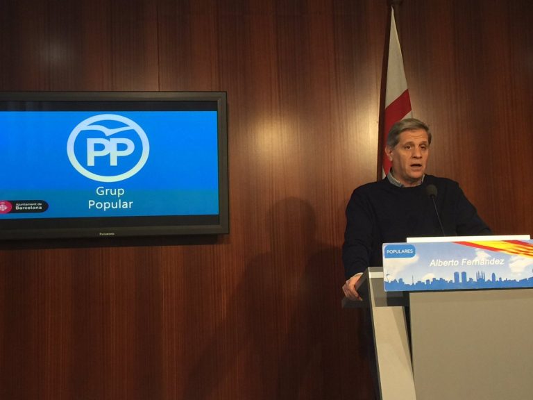 El PP denuncia «el talibanismo de Ada Colau, un lastre» que «frena la inversión en Barcelona»