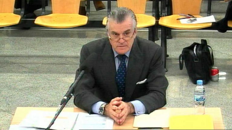 Bárcenas dice que Rajoy ordenó cortar con Correa y confirma que el PP tenía «cuenta B»