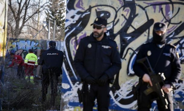 Los yihadistas detenidos en Madrid querían comprar granadas, kalashnikov y cajas de munición