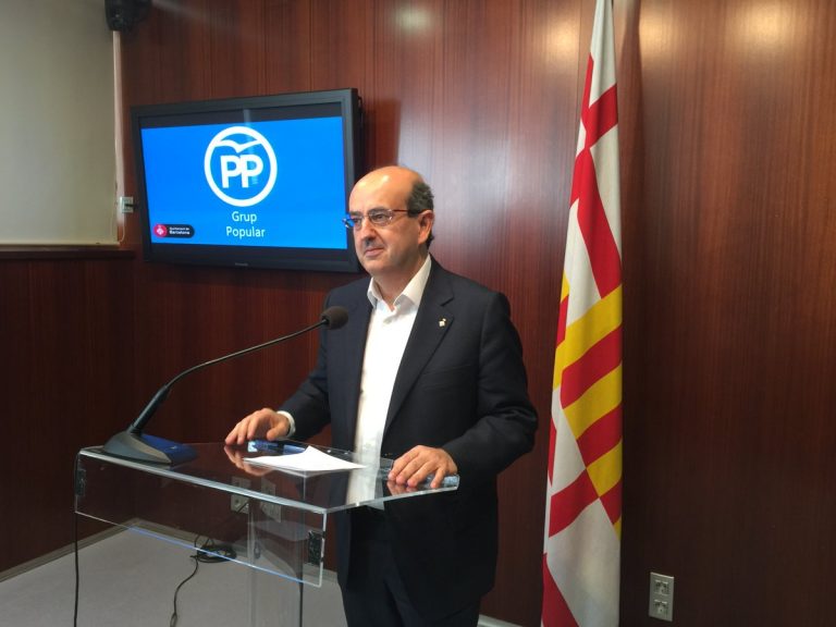 Javier Mulleras denuncia que «Ada Colau continua generando inseguridad jurídica en Barcelona»