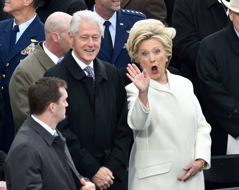 Hillary Clinton. 20.01.2017 La ex primera dama y ex candidata a la presidencia de Estados Unidos, Hillary Clinton, junto fon su marido, el expresidente Bill Clinton. Afp