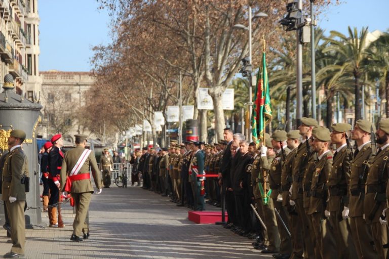 Pascua Militar del Ejército con Parada Militar en el Paseo de Colón de Barcelona