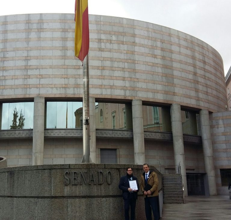 VOX exige anular el «juramento» del inmigrante separatista Robert Masih por «burla» contra «españoles» en el Senado