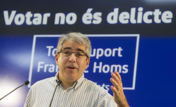 El portavoz del PDeCAT en el Congreso, Francesc Homs, durante la rueda de prensa que ha ofrecido hoy en la víspera de ser juzgado por el Tribunal Supremo por su papel. Efe