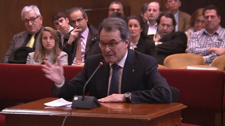 Un Artur Mas que pierde los nervios ante el Tribunal pone fin al Juicio del Golpe separatista del 9N