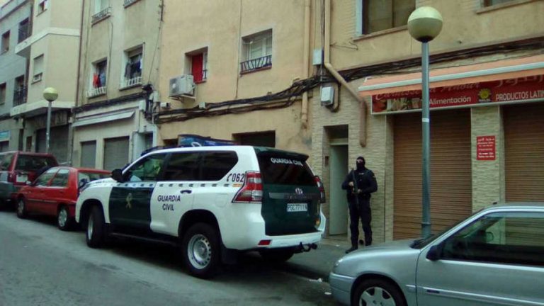 2 marroquíes detenidos en Badalona (Barcelona) por captación de yihadistas para el Dáesh