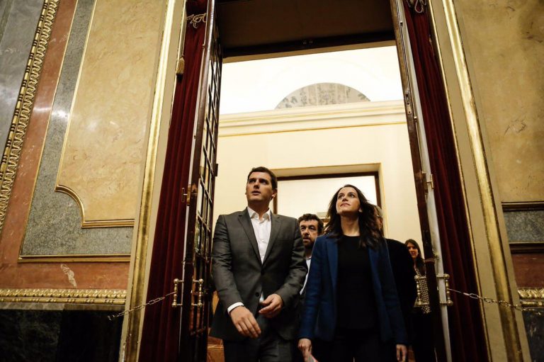 Arrimadas espera que no haya que «cerrar colegios» para prohibir el referéndum en Cataluña