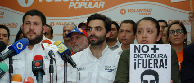 El coordinador nacional encargado adjunto de la tolda naranja, alcalde David Smolansky, hoy durante la llamada a la intervención de las fuerzas armadas de Venezuela. Lasvocesdelpueblo.