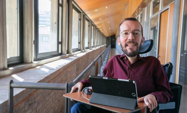 El secretario de Organización de Podemos, Pablo Echenique, en una entrevista con la agencia española Efe. Efe