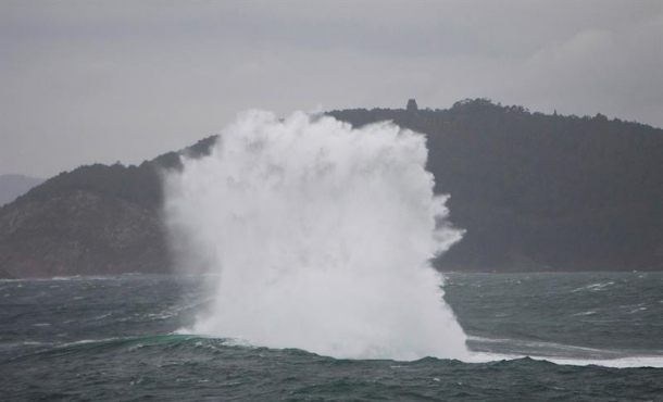 En la imagen, estado del mar en las Rías Baixas. Archivo Efe.