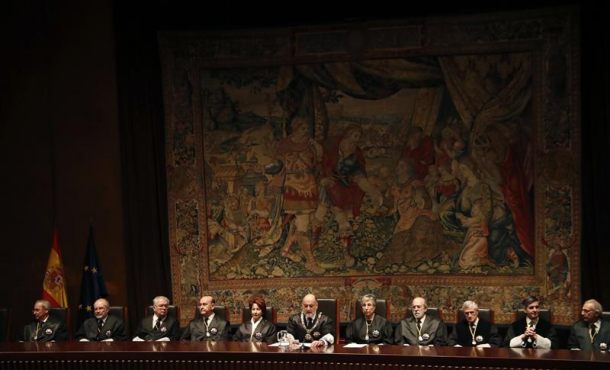 Los miembros del Tribunal Constitucional, el 15 de marzo de 2017, en la toma de posesión de sus cuatro nuevos magistrados, Cándido Conde-Pumpido, Alfredo Montoya. Efe
