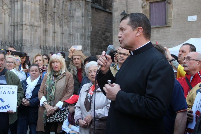 Llaman a ir «masivamente» a la «última Misa» de Custodio en Hospitalet, «un hombre bueno»