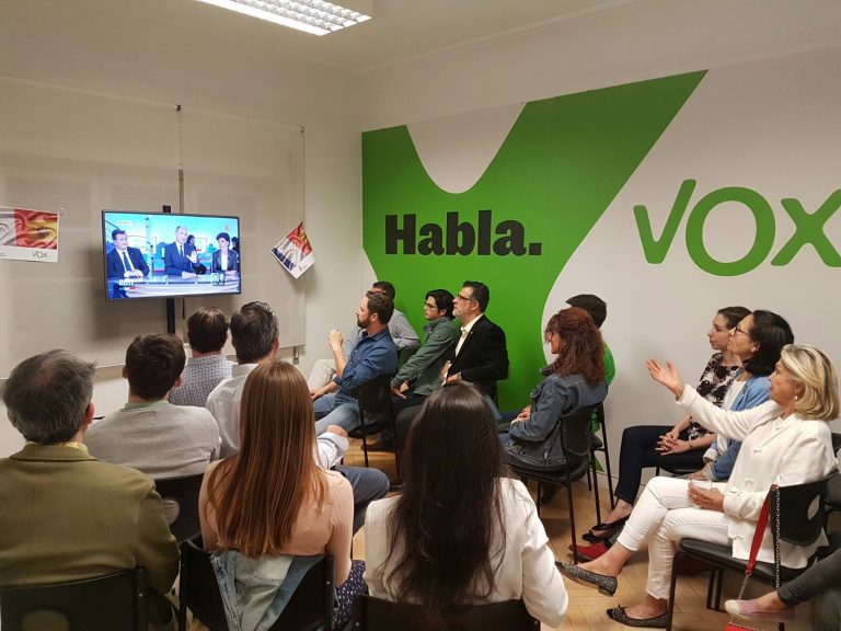 VOX felicita a Marine Le Pen, Francia ha dicho «Sí a su identidad y NO al multiculturalismo»