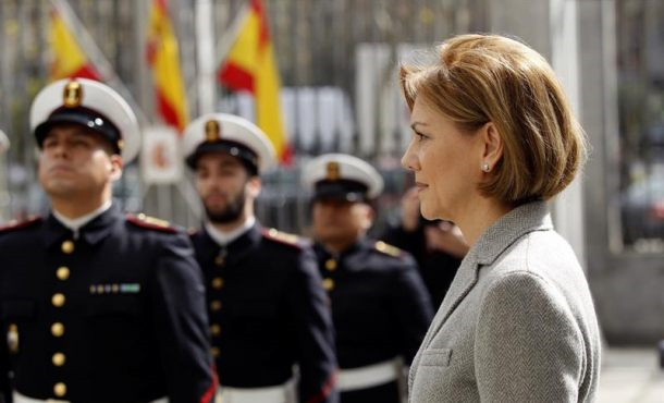La ministra de Defensa, María Dolores de Cospedal, presidiendo un acto militar. Archivo Efe.