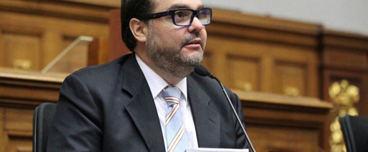 Lunes 3 de abril de 2017. Venezuela intenta cerrar las heridas del autogolpe de estado en el país. En la imagen, el secretario de la Asamblea N, José Ignacio Guédez. Lasvocesdelpueblo.